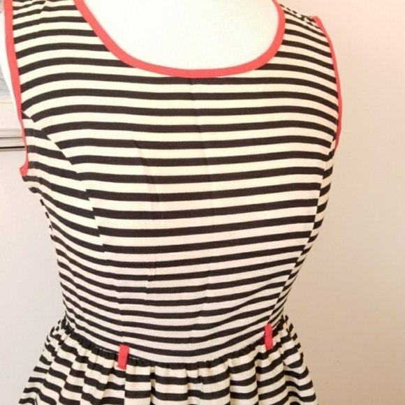 Monteau Black/White/Red Stripe Sleeveless Dress - Picture 4 of 9